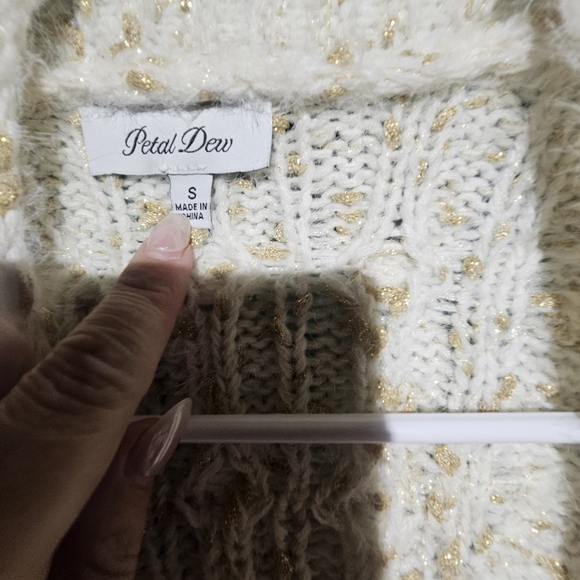 Petal Dew Gold Spec Cozy Cream Cable Knit Sweater Small - Oversized EUC PTP 23 - Picture 2 of 5